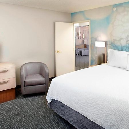 Courtyard By Marriott Lansing Hotell Eksteriør bilde