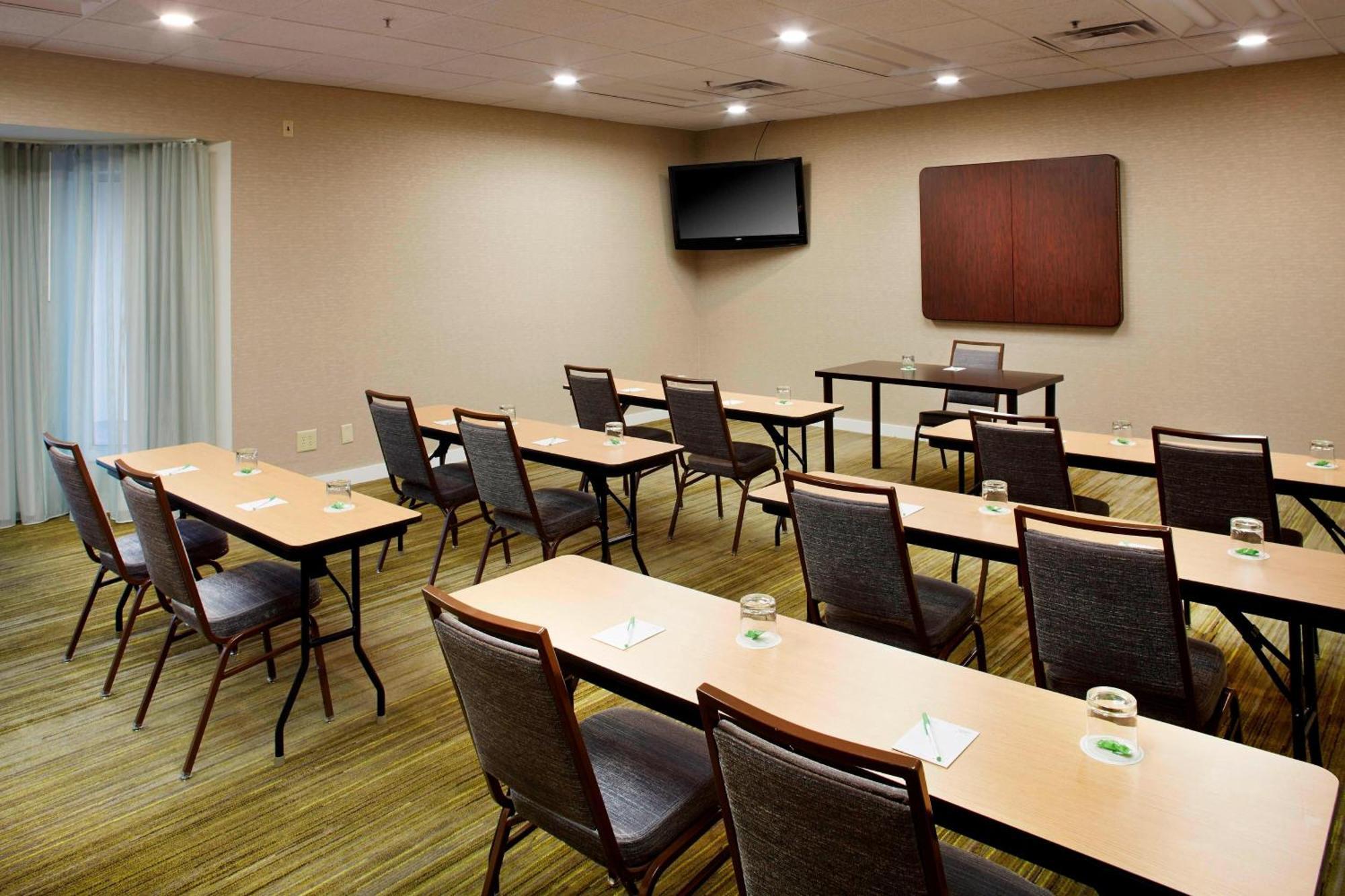 Courtyard By Marriott Lansing Hotell Eksteriør bilde