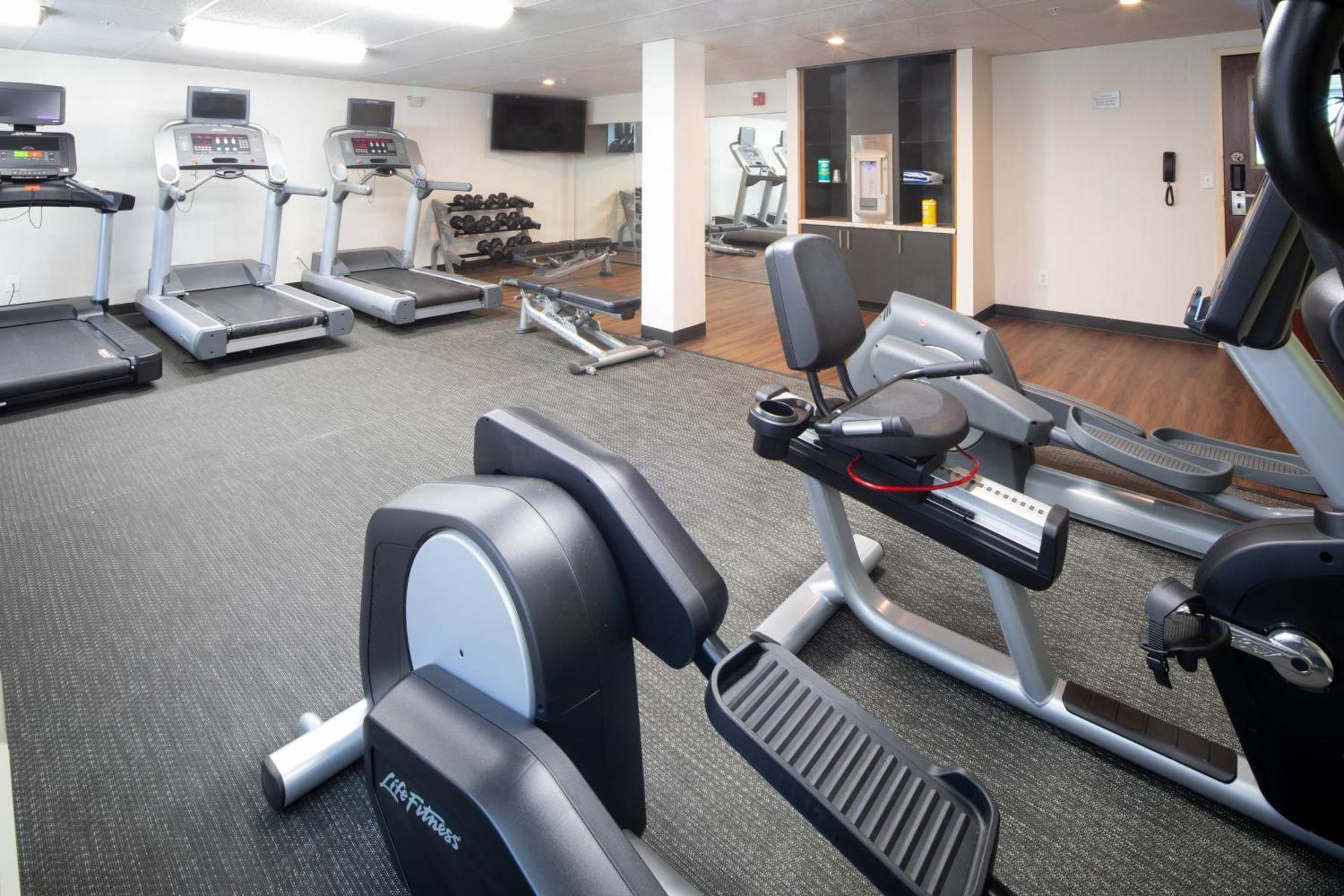 Courtyard By Marriott Lansing Hotell Eksteriør bilde