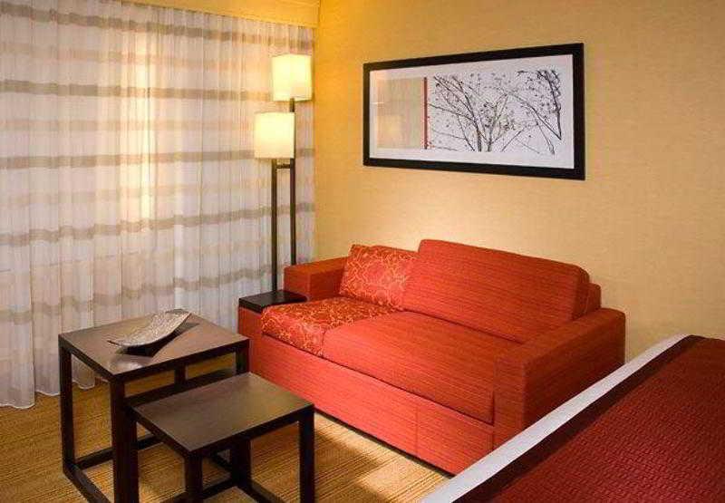 Courtyard By Marriott Lansing Hotell Rom bilde