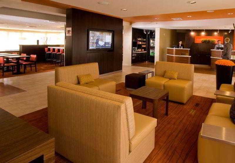 Courtyard By Marriott Lansing Hotell Eksteriør bilde