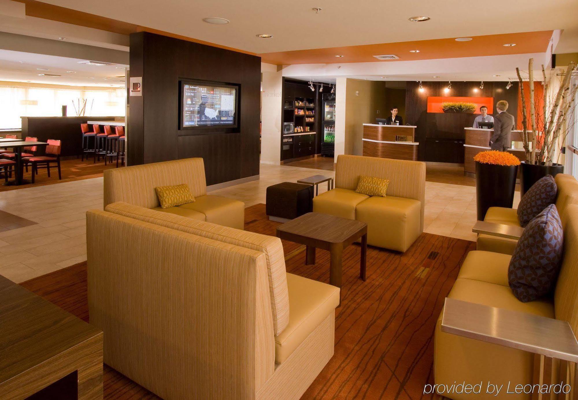 Courtyard By Marriott Lansing Hotell Eksteriør bilde
