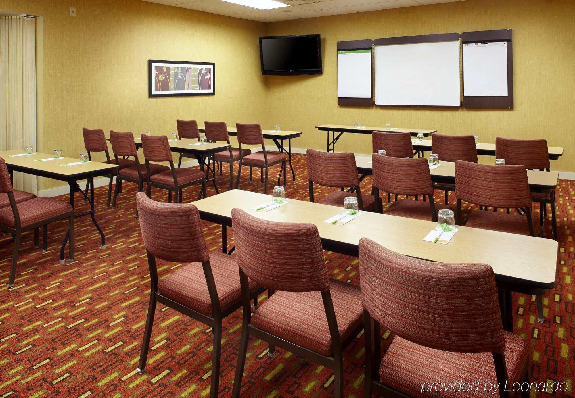 Courtyard By Marriott Lansing Hotell Eksteriør bilde