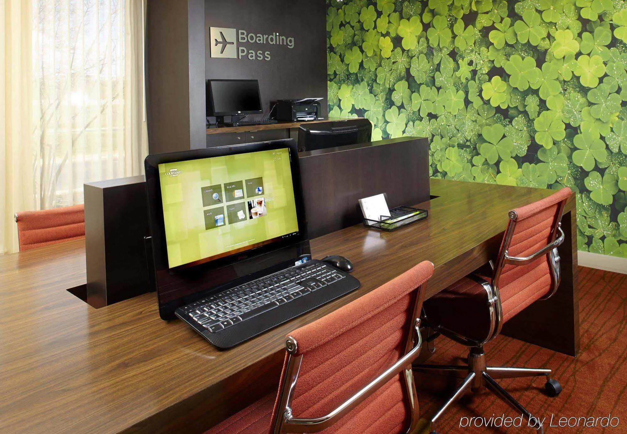 Courtyard By Marriott Lansing Hotell Eksteriør bilde
