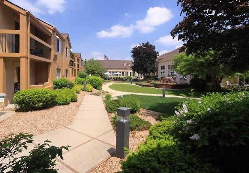 Courtyard By Marriott Lansing Hotell Eksteriør bilde