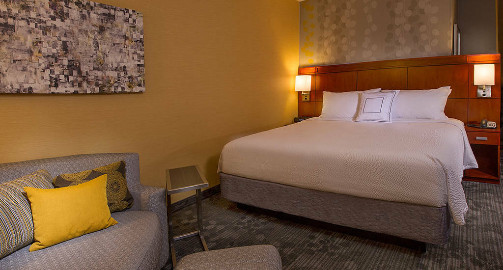 Courtyard By Marriott Lansing Hotell Eksteriør bilde